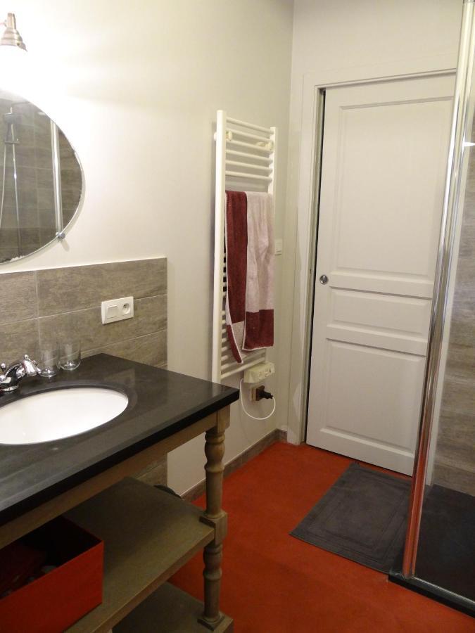 Les Tilleuls - Chambres D'Hotes - La Rochefoucauld Luaran gambar