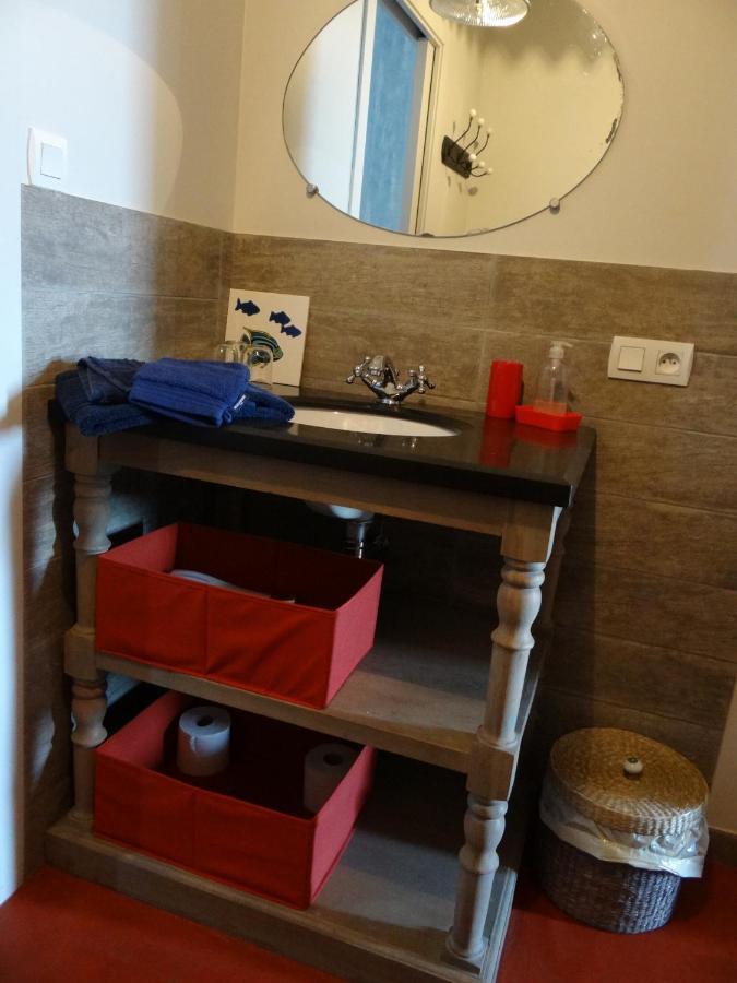 Les Tilleuls - Chambres D'Hotes - La Rochefoucauld Luaran gambar
